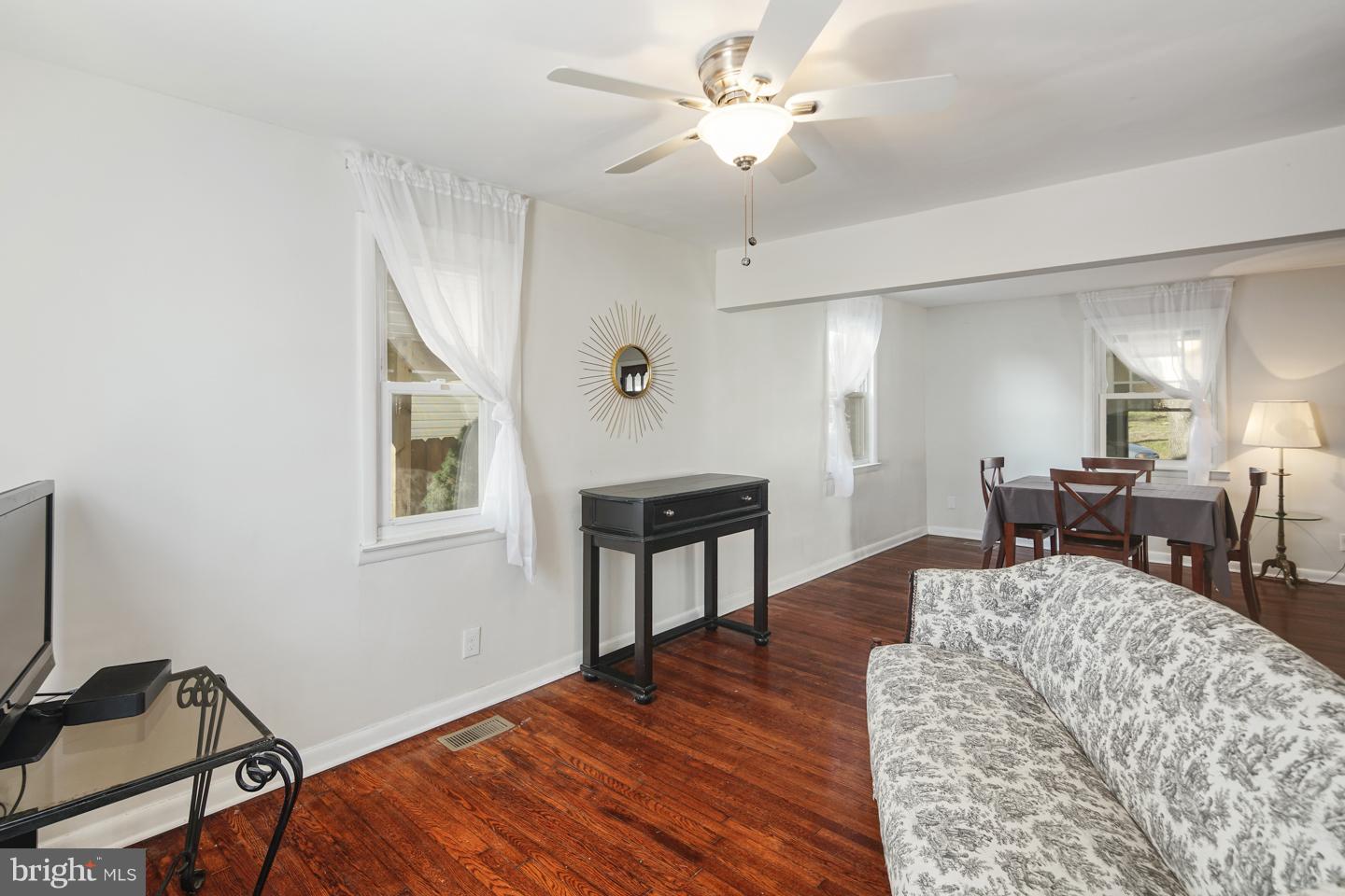 921 Thornton Road Boothwyn, PA 19061 - Photo 13 of 27