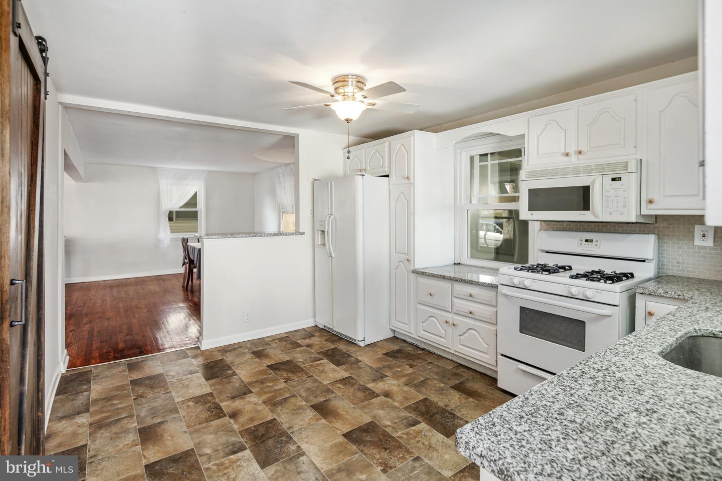 921 Thornton Road Boothwyn, PA 19061 - Photo 8 of 27