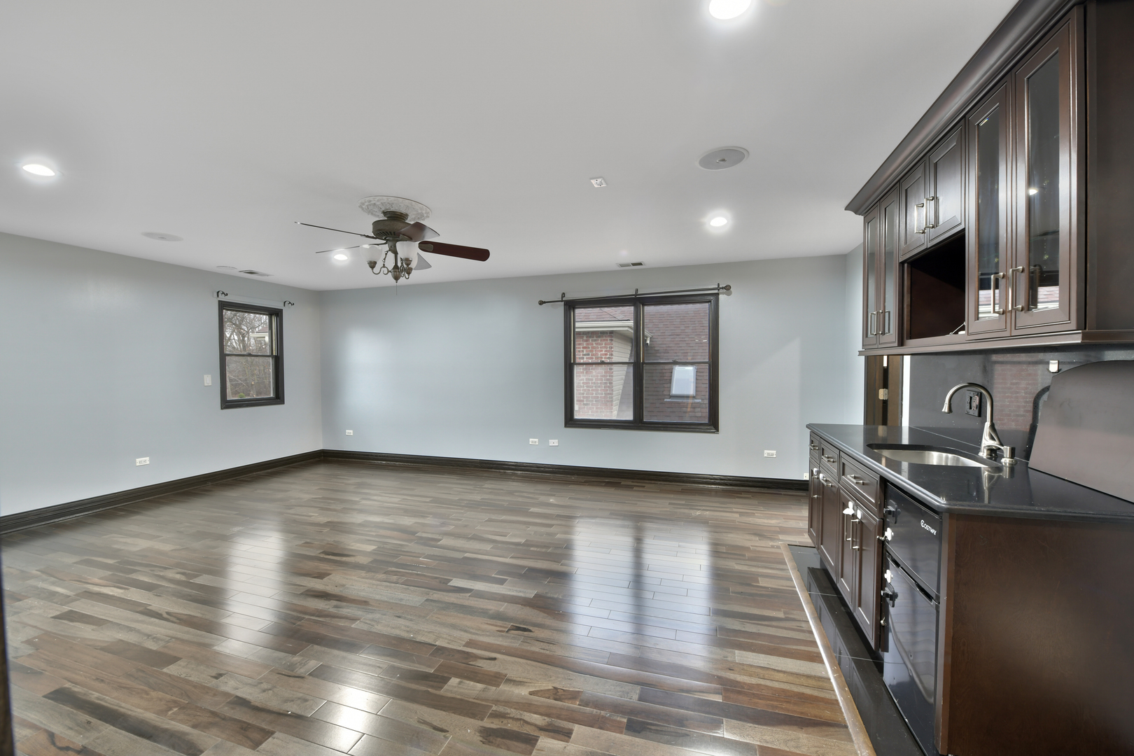 972 Red Oak Street Addison, IL 60101 - Photo 21 of 41 Gallery Image 21