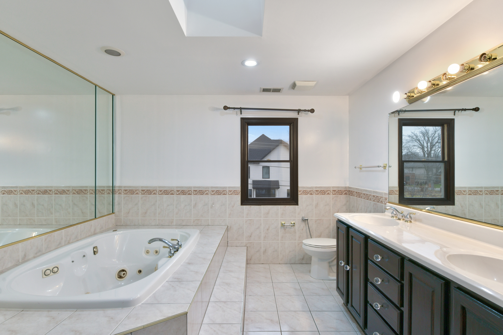 972 Red Oak Street Addison, IL 60101 - Photo 23 of 41 Gallery Image 23