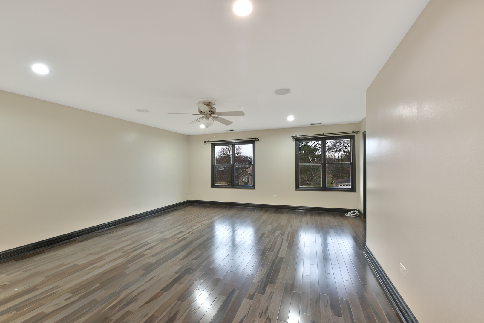 972 Red Oak Street Addison, IL 60101 - Photo 28 of 41 Gallery Image 28