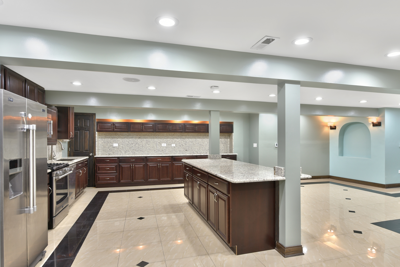 972 Red Oak Street Addison, IL 60101 - Photo 31 of 41 Gallery Image 31