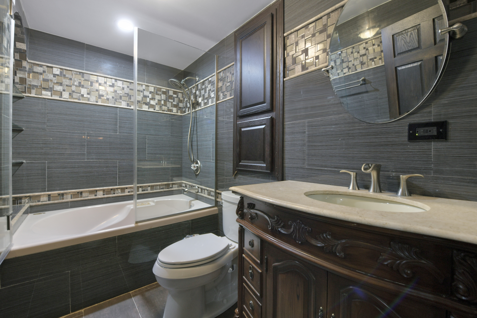 972 Red Oak Street Addison, IL 60101 - Photo 35 of 41 Gallery Image 35