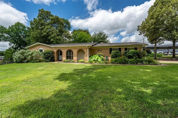 $349,990 | 18448 County Road 138, Flint, TX 75762