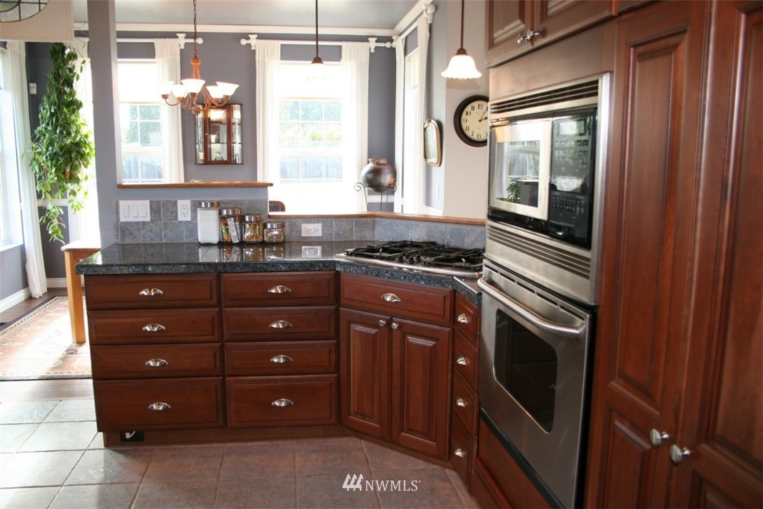 540 Finn Hall Road Port Angeles, WA 98362 - Photo 5 of 17 Gallery Image 5