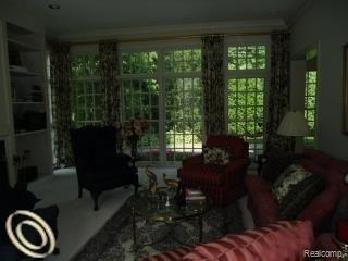 352 Neff Road Grosse Pointe, MI 48230 - Photo 5 of 18 4.jpg