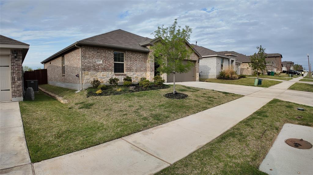 1215 Rustic Vw Lane Denton, TX 76207 - Photo 1 of 25