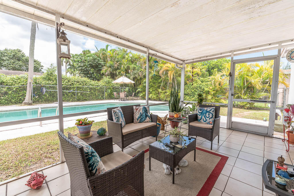 20230806-11156 Median Street-0004