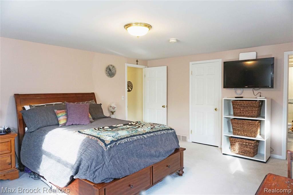 35718 Johnstown Road Farmington Hills, MI 48335 - Photo 22 of 31