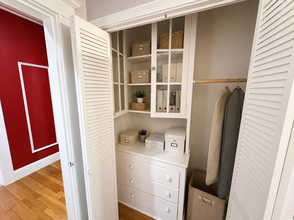 415 Washington Street, Unit 5 Brookline, MA 02446 - Photo 14 of 42