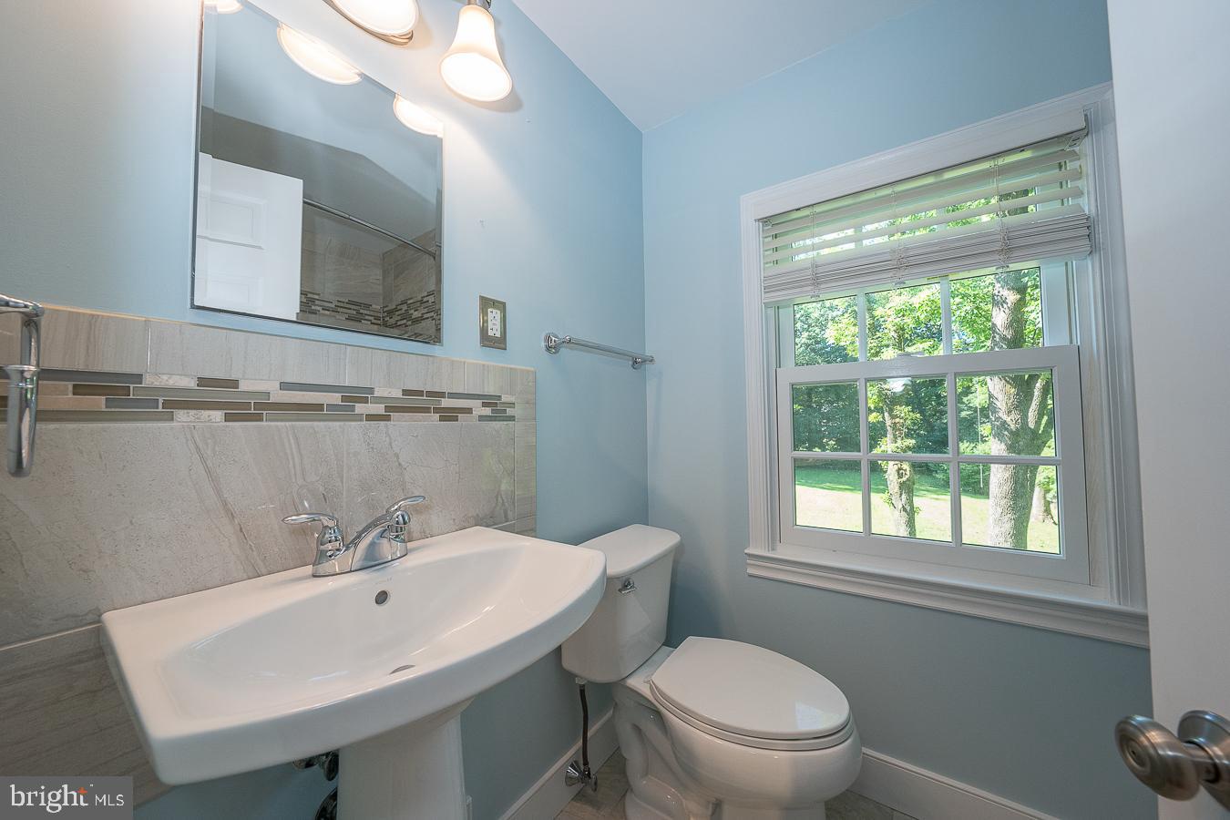 238 Righters Mill Road Penn Valley, PA 19072 - Photo 40 of 61 Bedroom 5 en suite bath