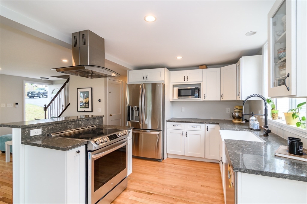 21 Nimitz Circle Natick, MA 01760 - Photo 6 of 26