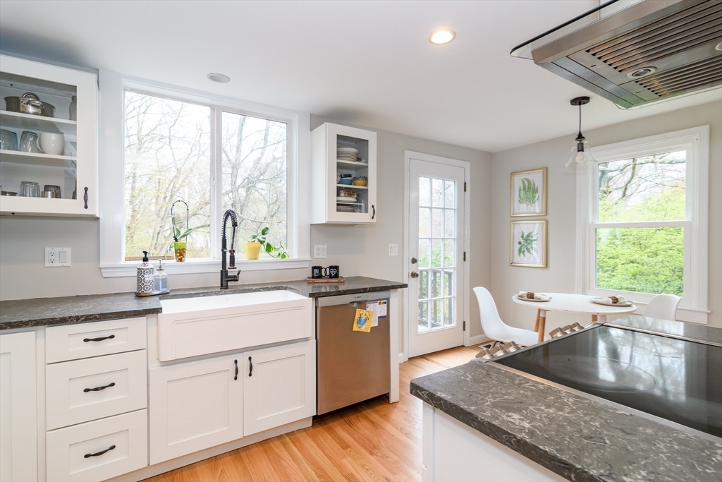21 Nimitz Circle Natick, MA 01760 - Photo 8 of 26