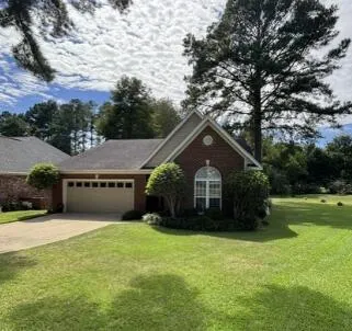 $1,895 | 147 Muirfield Lane, Dothan, AL 36305