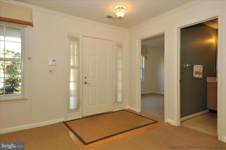 7407 Old Sandy Spring Road Laurel, MD 20707 - Photo 18 of 30 Entrance / Foyer