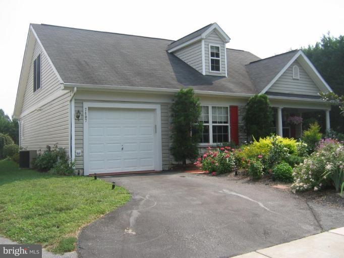 7407 Old Sandy Spring Road Laurel, MD 20707 - Photo 6 of 30 Garage 1