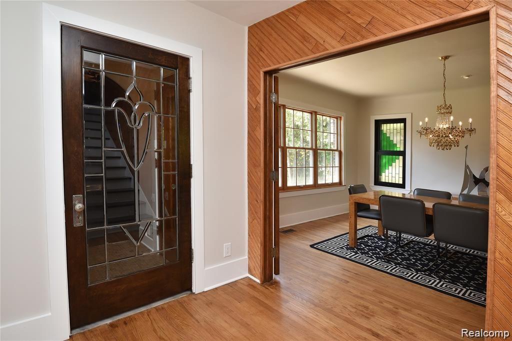 26764 York Road Huntington Woods, MI 48070 - Photo 3 of 45
