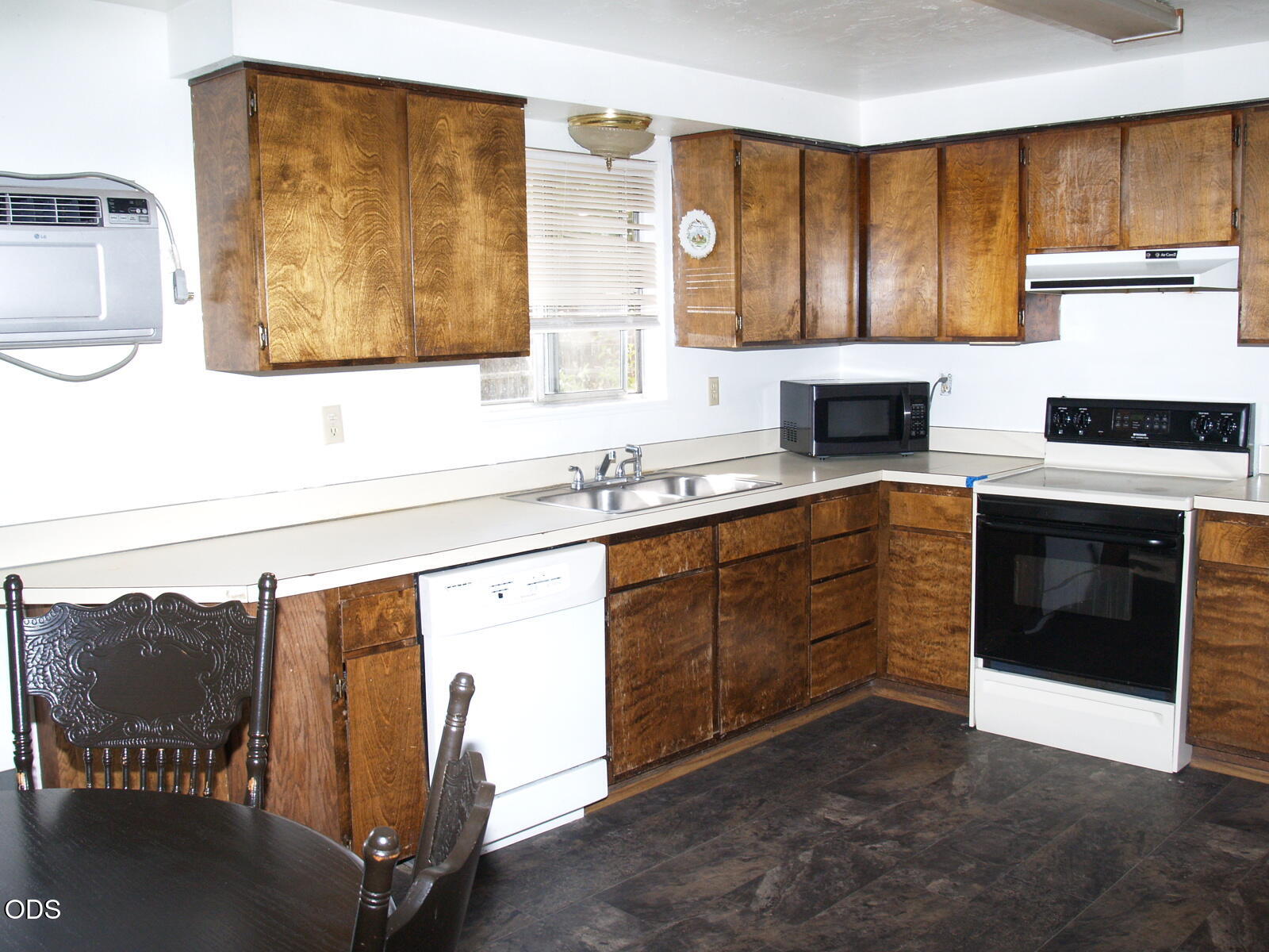 1713 Southwest Lava Avenue Redmond, OR 97756 - Photo 12 of 12