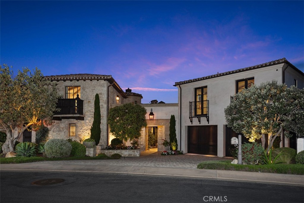 17 Pacific Ridge Place Dana Point, CA 92629 - Photo 40 of 47 a view of a building