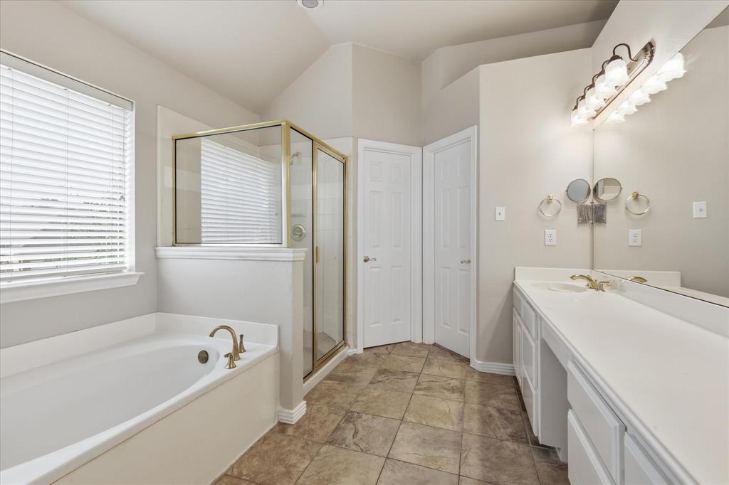 944 Hedgcoxe Road Plano, TX 75025 - Photo 21 of 40