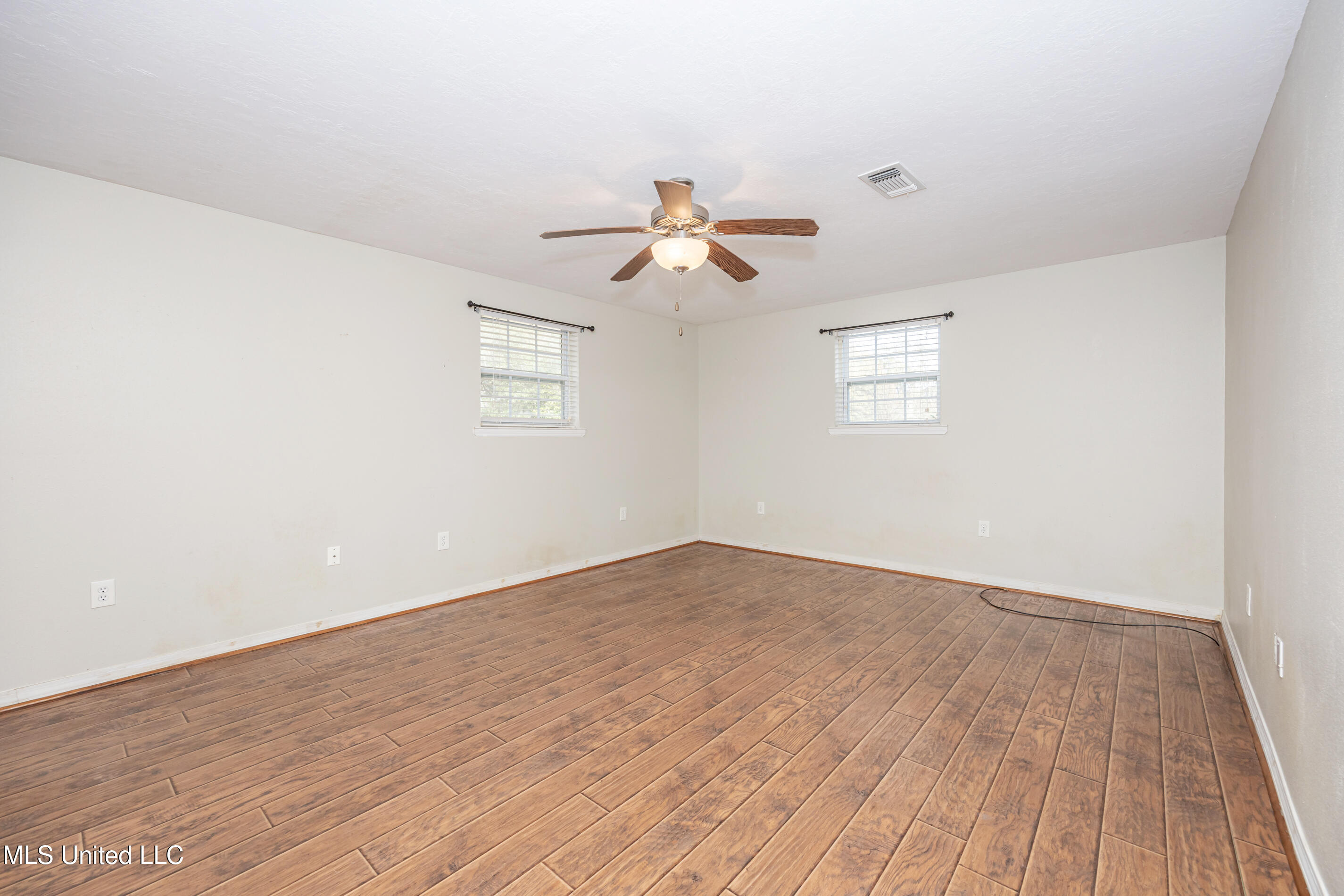 206 Fifth Street North, Unit N Wiggins, MS 39577 - Photo 34 of 73 IMG_8847