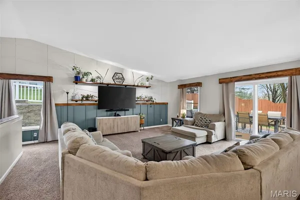 $399,900 | 28 Greenfield Drive, St. Peters, MO 63376