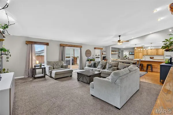 $399,900 | 28 Greenfield Drive, St. Peters, MO 63376