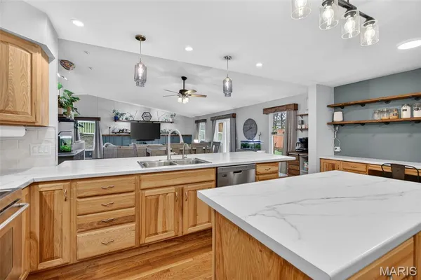 $399,900 | 28 Greenfield Drive, St. Peters, MO 63376