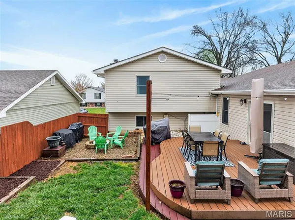 $399,900 | 28 Greenfield Drive, St. Peters, MO 63376