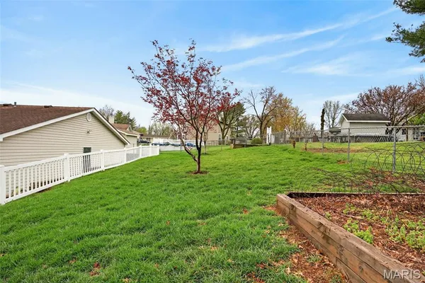 $399,900 | 28 Greenfield Drive, St. Peters, MO 63376
