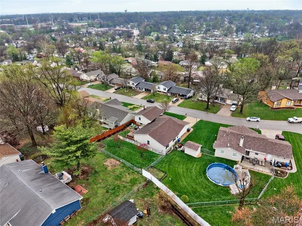 $399,900 | 28 Greenfield Drive, St. Peters, MO 63376