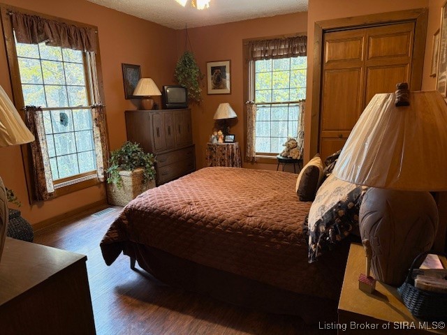 8000 South County Line Road Henryville, IN 47126 - Photo 15 of 28 Main floor - bedroom #1