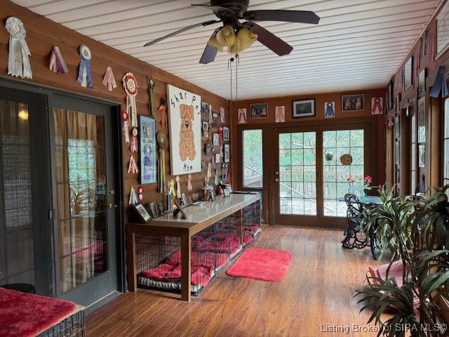 8000 South County Line Road Henryville, IN 47126 - Photo 17 of 28 Main floor - sun room - gorgeous views