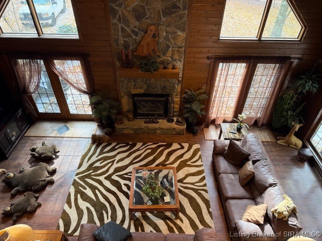 8000 South County Line Road Henryville, IN 47126 - Photo 5 of 28 Main floor - Living Room - abundance of natural light