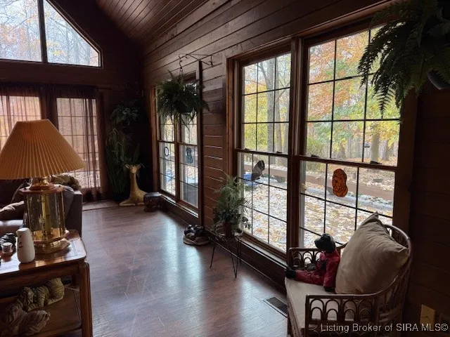 $800,000 | 8000 South County Line Road, Henryville, IN 47126