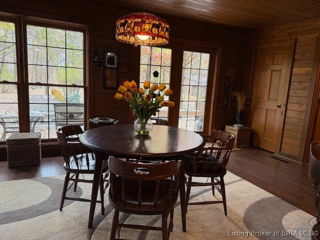 8000 South County Line Road Henryville, IN 47126 - Photo 8 of 28 Dining space