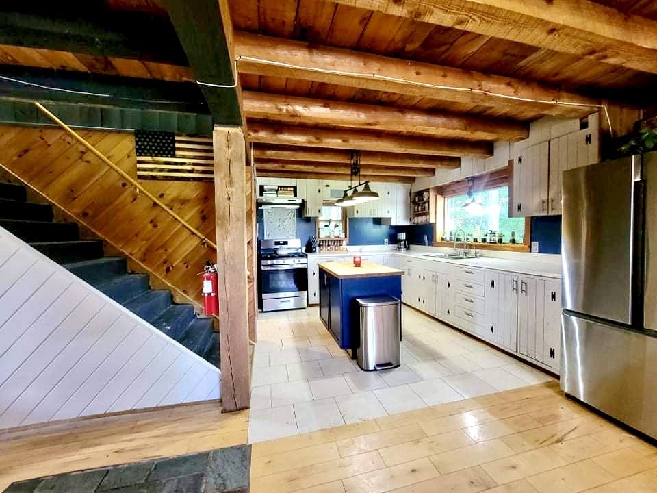 608 Perkins Road Weybridge, VT 05753 - Photo 2 of 21