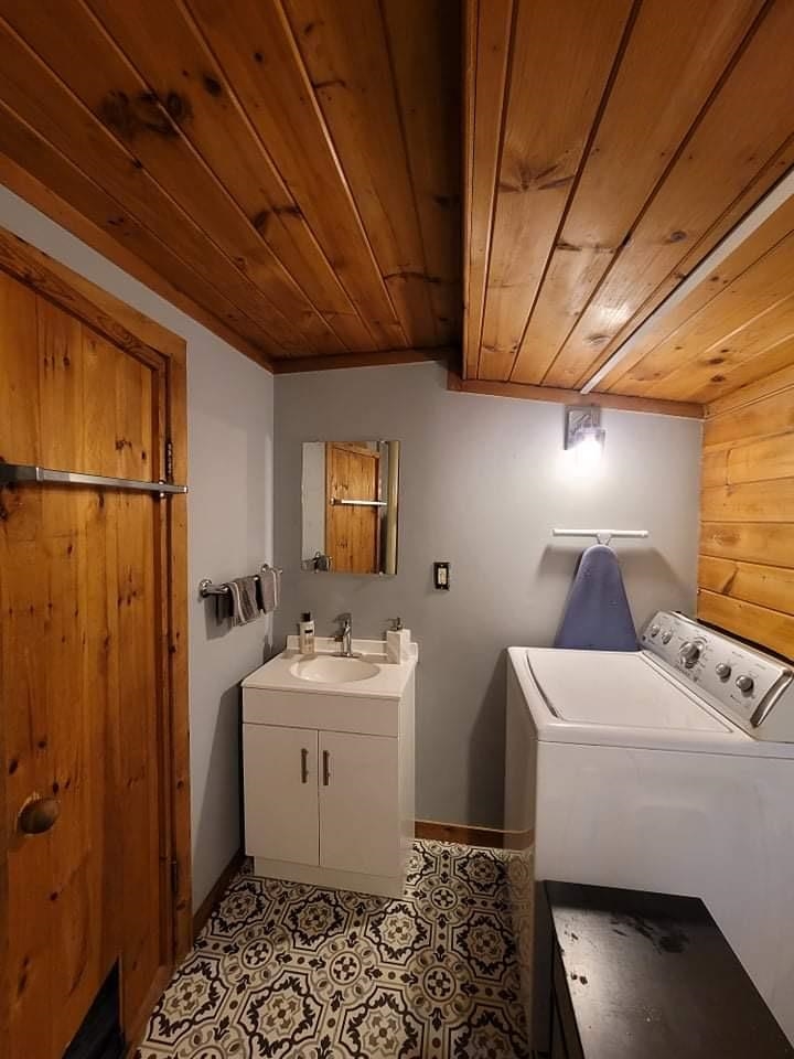 608 Perkins Road Weybridge, VT 05753 - Photo 13 of 21