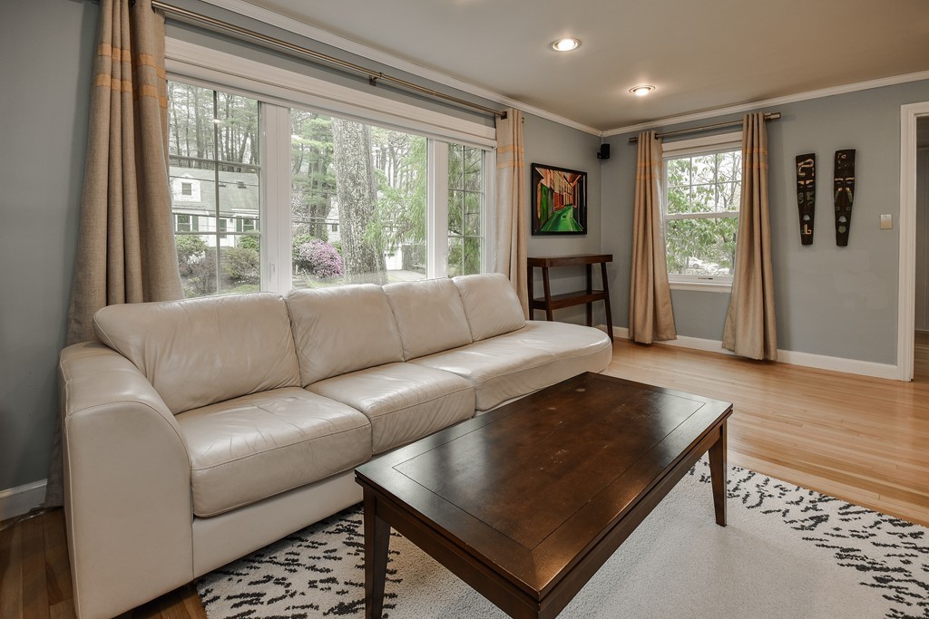 134 Pond Brook Road Newton, MA 02467 - Photo 5 of 22