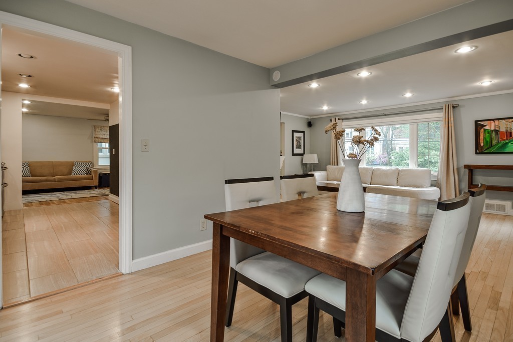 134 Pond Brook Road Newton, MA 02467 - Photo 7 of 22