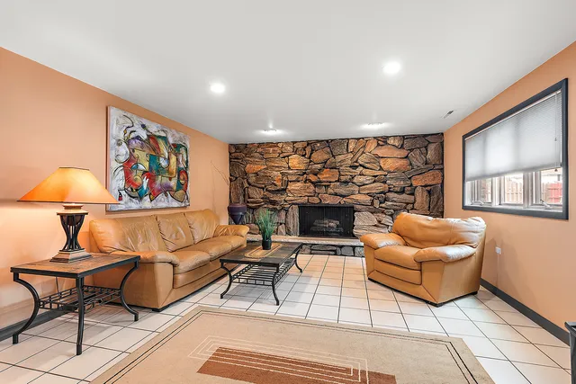 $425,000 | 7922 Sycamore Drive, Orland Park, IL 60462