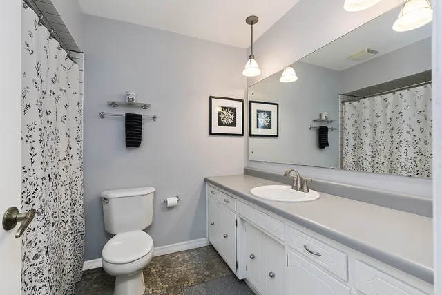 $425,000 | 7922 Sycamore Drive, Orland Park, IL 60462