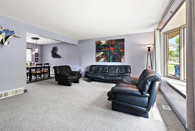 $425,000 | 7922 Sycamore Drive, Orland Park, IL 60462