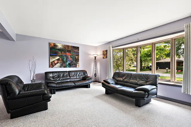 $425,000 | 7922 Sycamore Drive, Orland Park, IL 60462