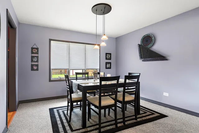 $425,000 | 7922 Sycamore Drive, Orland Park, IL 60462