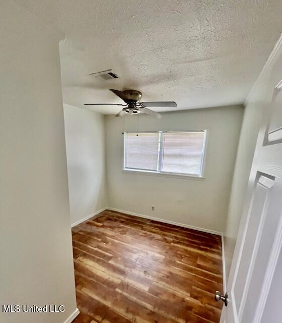 3712 Dale Lane Moss Point, MS 39563 - Photo 9 of 15 IMG_1621