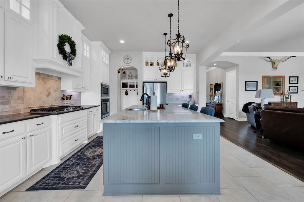 2650 Mc Alpin Road Midlothian, TX 76065 - Photo 12 of 36 Side view of kitchen.
