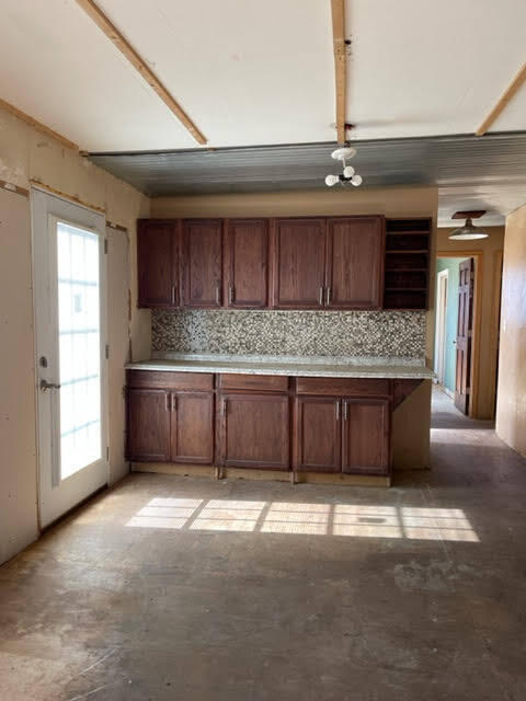 884 Reeds Valley Road Castlewood, VA 24224 - Photo 9 of 21 kitchen