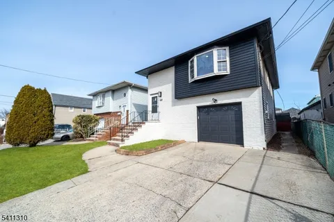 $549,000 | 701 McCandless Place, Linden, NJ 07036