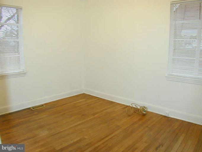4808 Harvard Road College Park, MD 20740 - Photo 8 of 26 Bedroom rear
